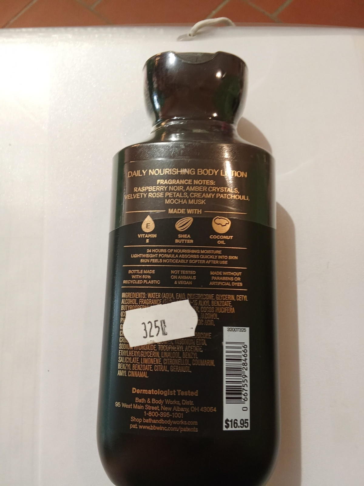 Tělové mléko INTO THE NIGHT – body lotion: Fotografie č. 2